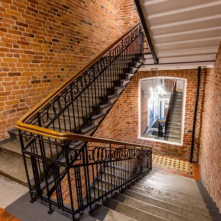 Tempus Te Avangard With Terrace And Gym تالين